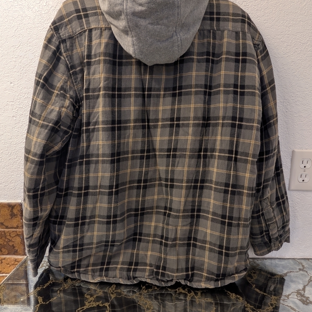 Craftsman Men's Gray and Tan Plaid Shirt Jacket - Picture 5 of 9